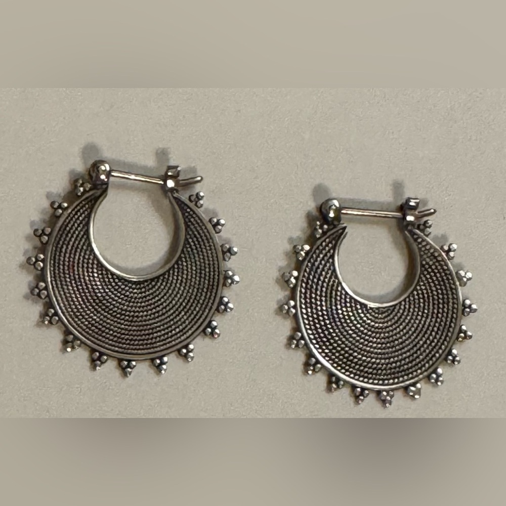 Earrings - sterling silver - circle - edgy - unique. Gently pre-loved -worn once - Picture 4 of 9